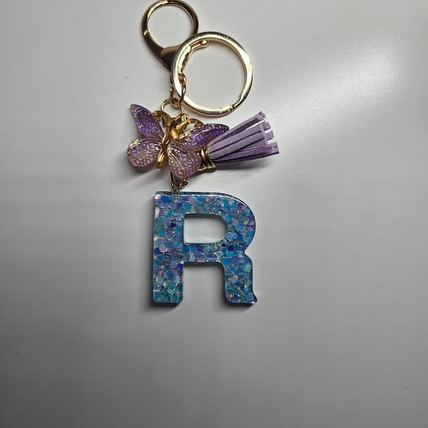 Raktų pakabukas raidė ”R”
